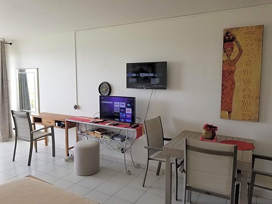 Orient Bay Beach Studio