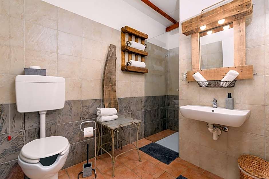 Ca'Luna Guest House