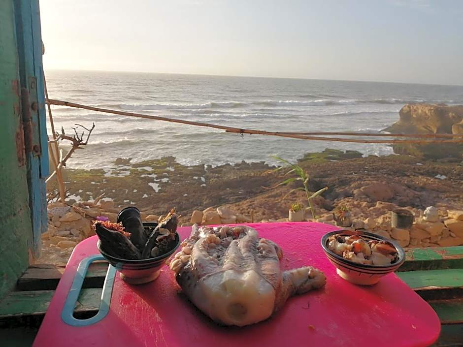 AJARIF ⴰⵊⴰⵔⵉⴼ - Fisherman cabin