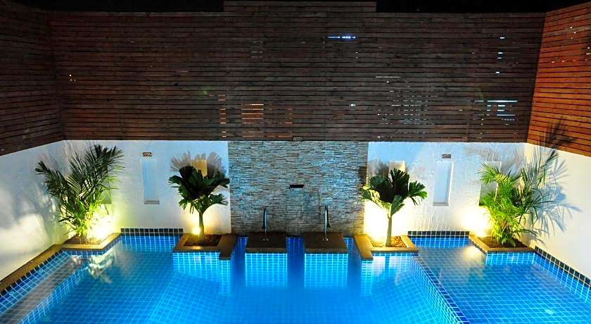 Forty Winks Phuket Hotel