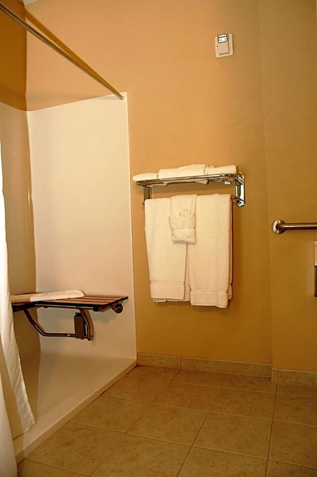 Holiday Inn Express Hotel & Suites Salisbury - Delmar By IHG