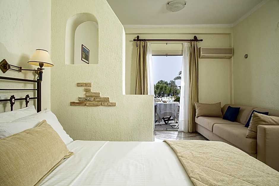 Photo 1 of 12 of Junior Suite, Sea View