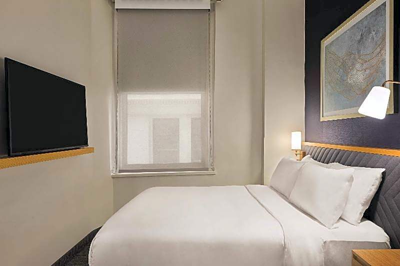 Radisson Hotel New York Wall Street