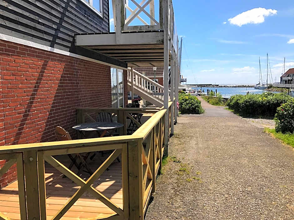 Klintholm Marina Park Cabins