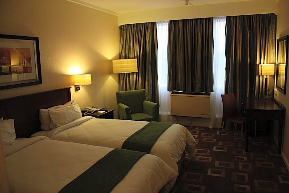 Garden Court Or Tambo International Airport