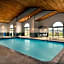Country Inn & Suites by Radisson, Waterloo, IA