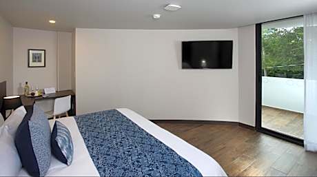 Suite with Spa Bath