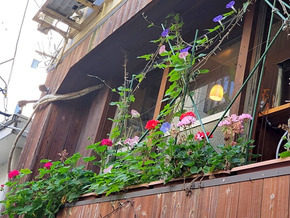 GardenRoom bnb Yumyum