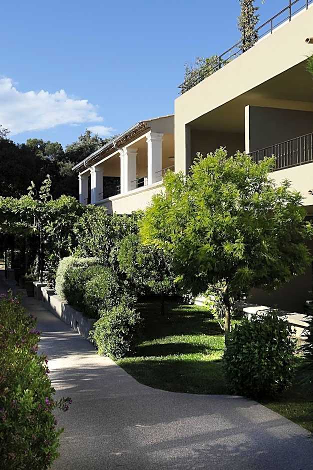 Résidence Hôtelière Les Mas du Grand Vallon