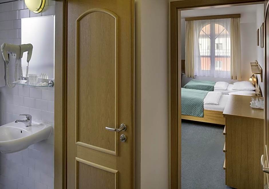 Hotel Otar