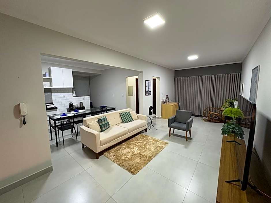 Apartamento no centro de São Lourenço e a 750 metros do parque