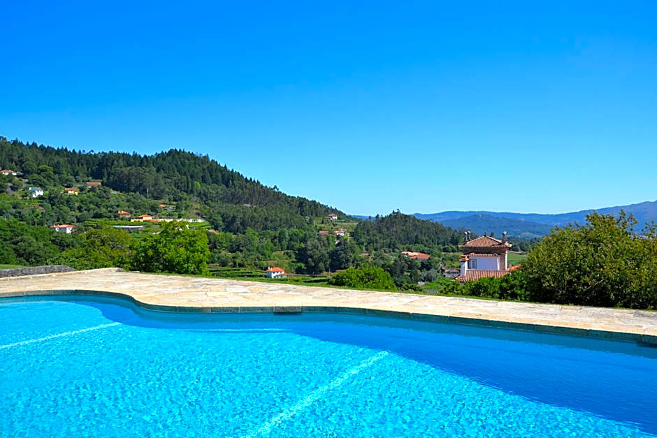 Paço de Calheiros - Turismo de Habitação