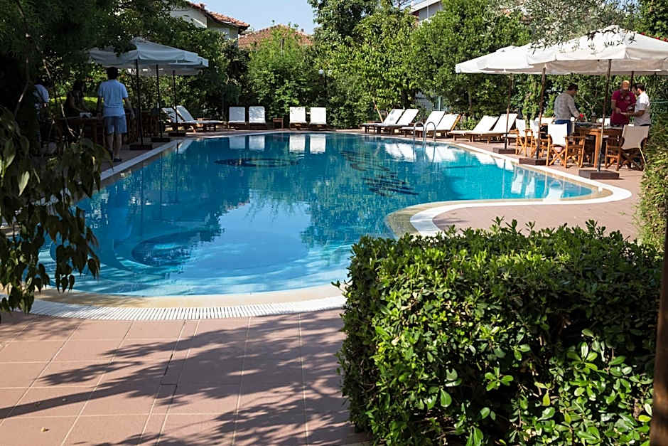 Mr. Dim Exclusive Apart Hotel