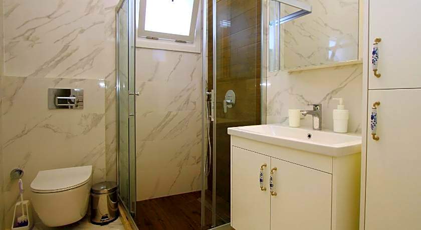 Cesme Kale Tas Apartment