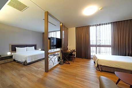 Comfort Triple Room