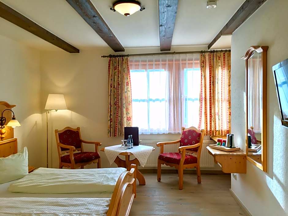 Photo 1 of 10 of Double Room