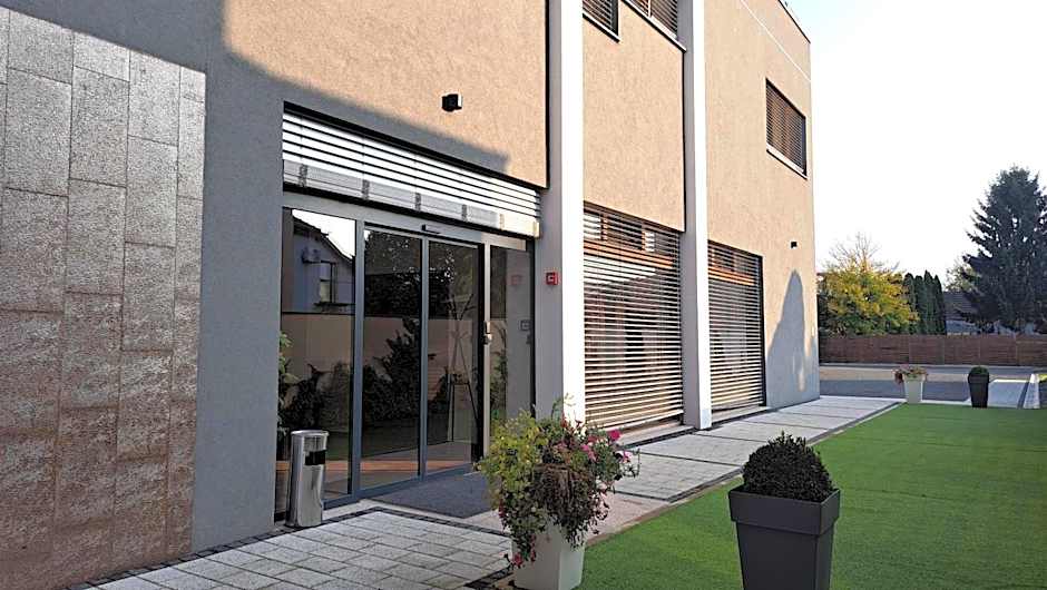 Arcobaleno Apartments & Rooms