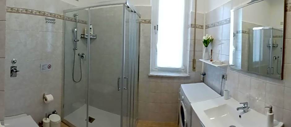 B&B accogliente a due passi dal metrò di Milano - Casa Adriana