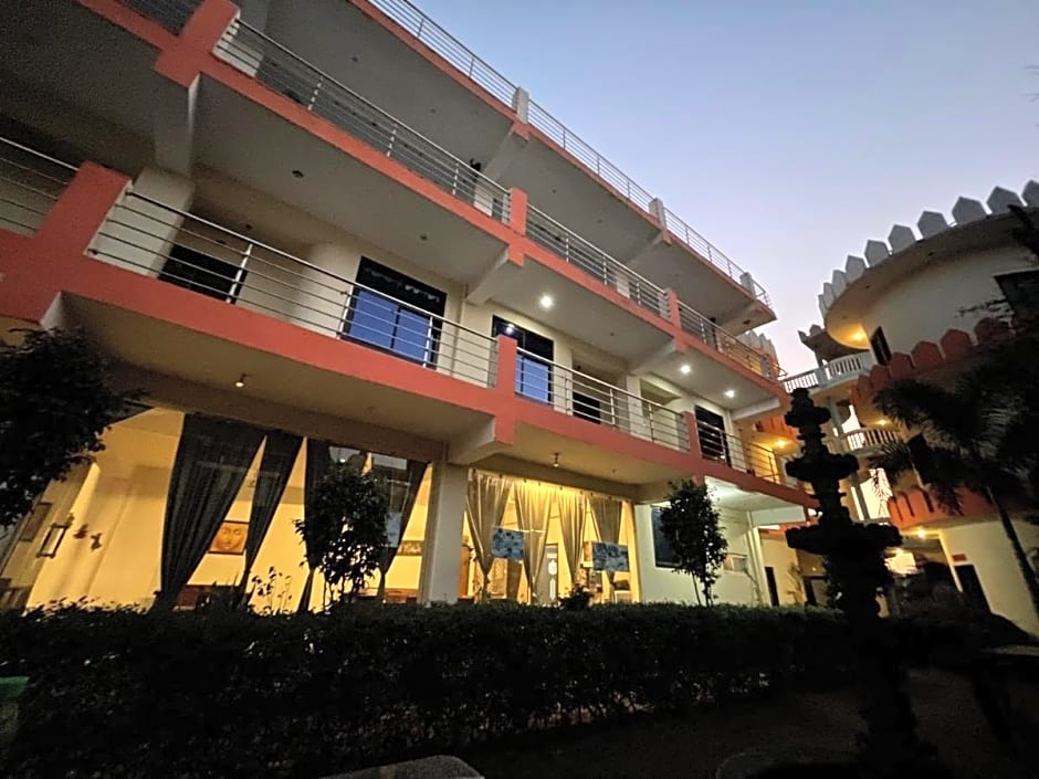 Hotel Roopam Palace