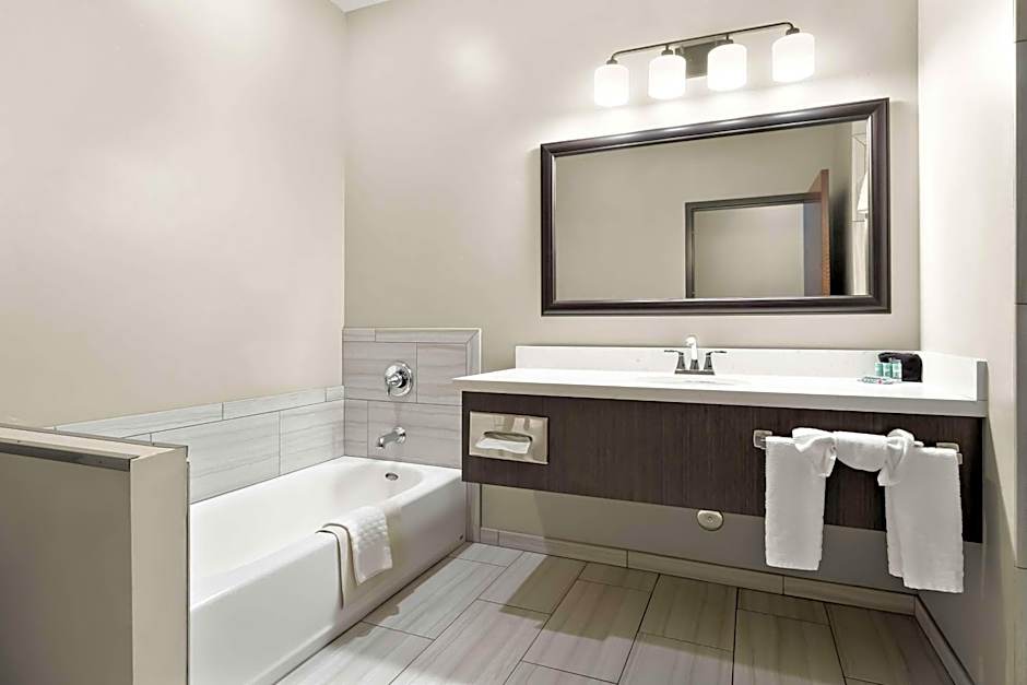 Best Western Sawtooth Inn And Suites