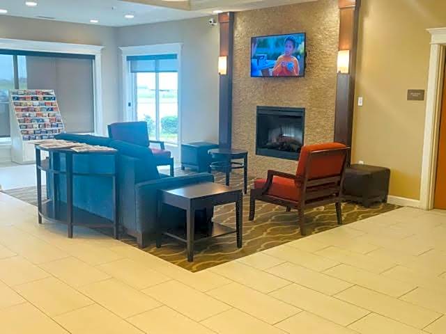 Comfort Inn Hebron-Lowell Area