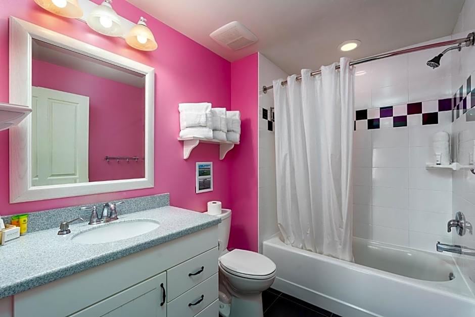 Harbour House at the Inn 204