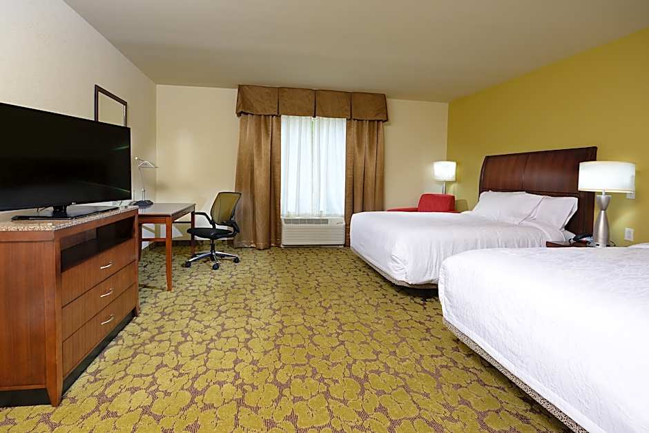 Photo 1 of 4 of 2 Queen Beds, Hearing/Mobility Accessible, Bathtub