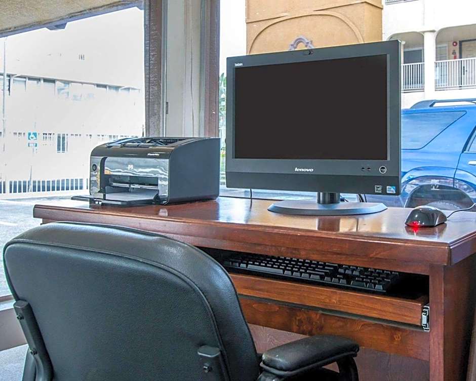 Rodeway Inn Convention Center