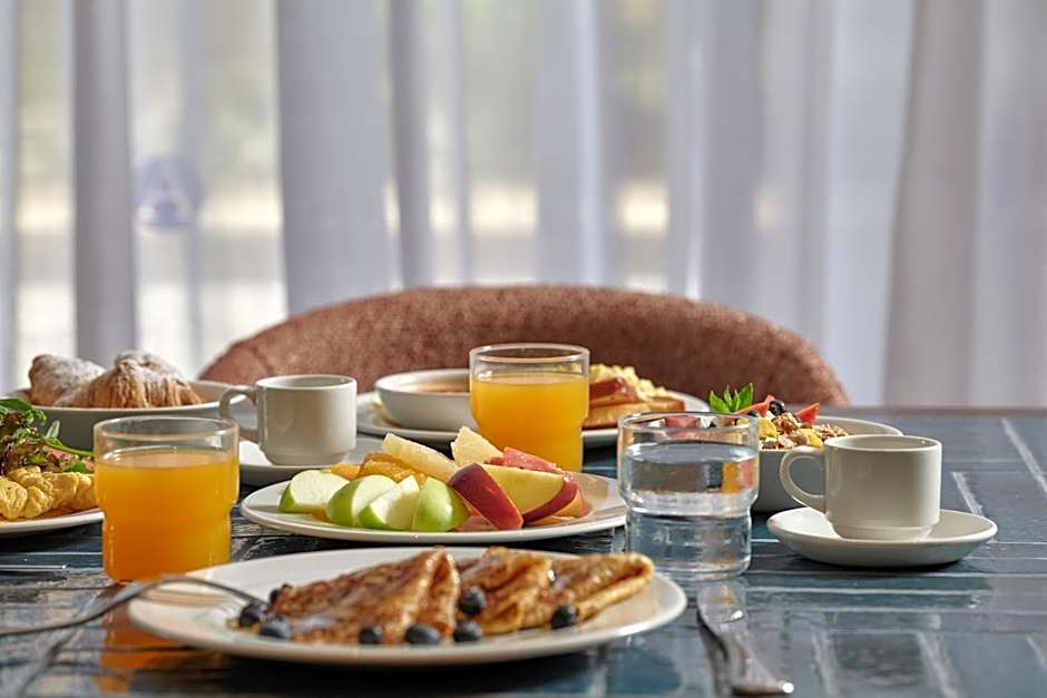 Atlantica Oasis Hotel