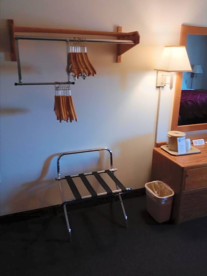 FairBridge Inn & Suites Thorp