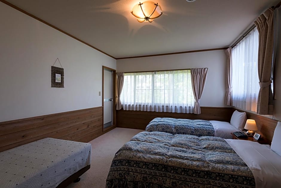 Guest house Maroudo