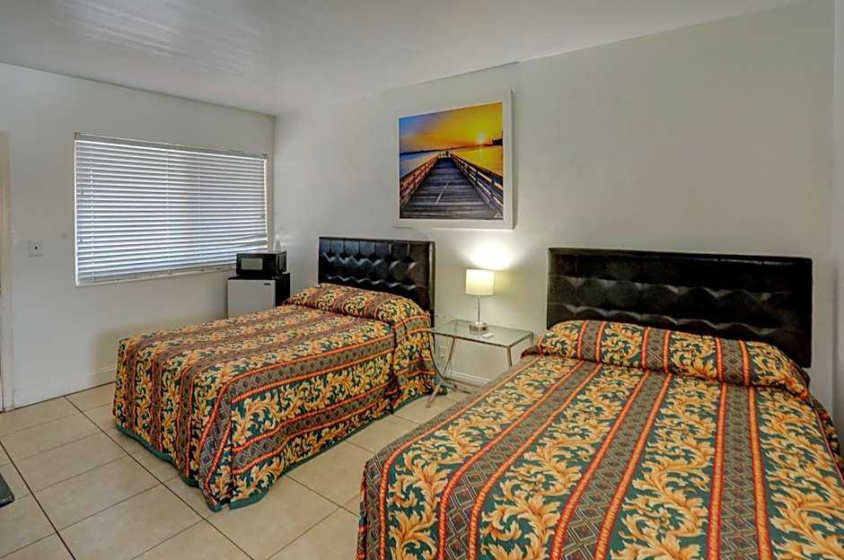 Beach and Town Motel