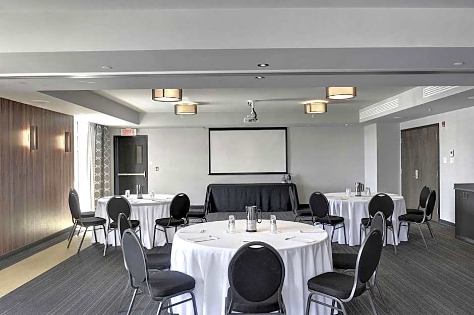 Hampton Inn - Suites by Hilton Quebec City -Saint-Romuald