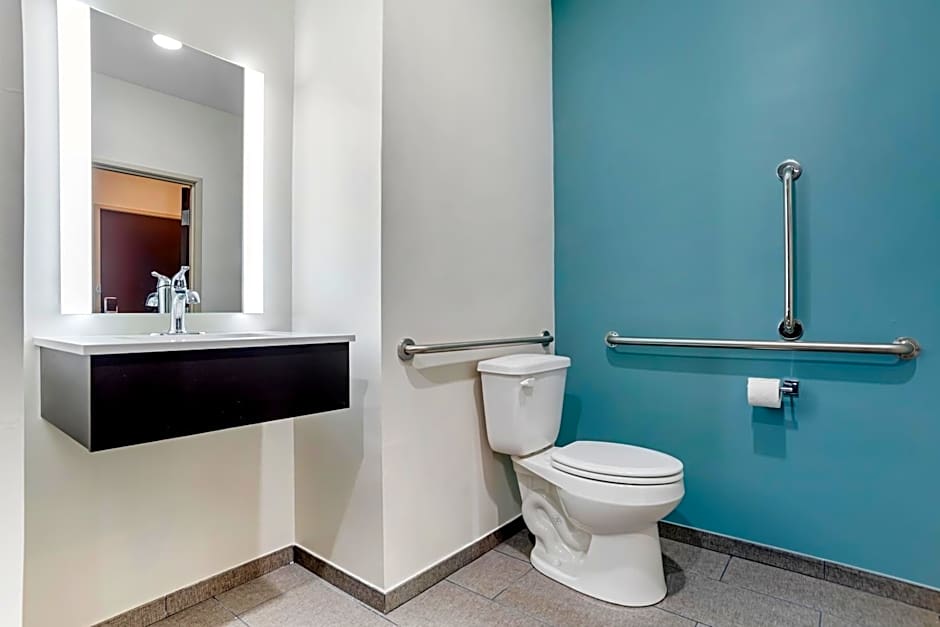 Sleep Inn & Suites