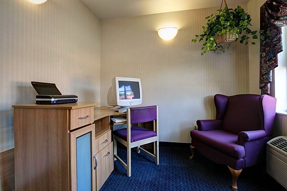 Americas Best Value Inn & Suites Racine