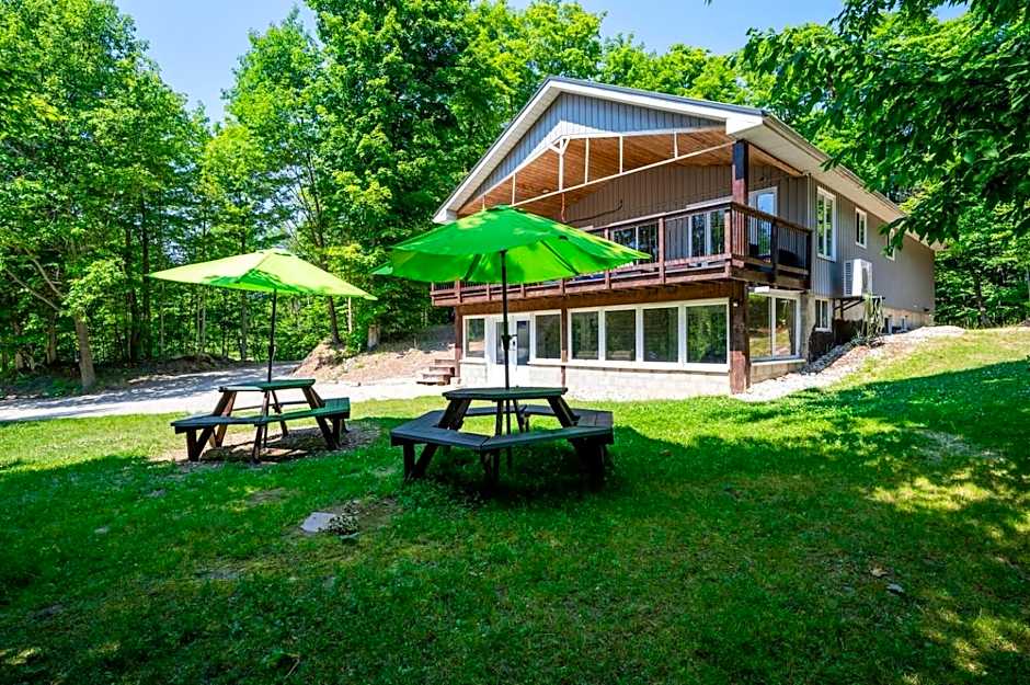 7-bed W Starlink , V-ball Near Beach!