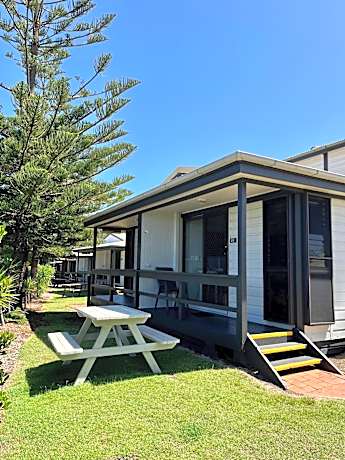 Two-Bedroom Coastal Cabin - Semi-detached