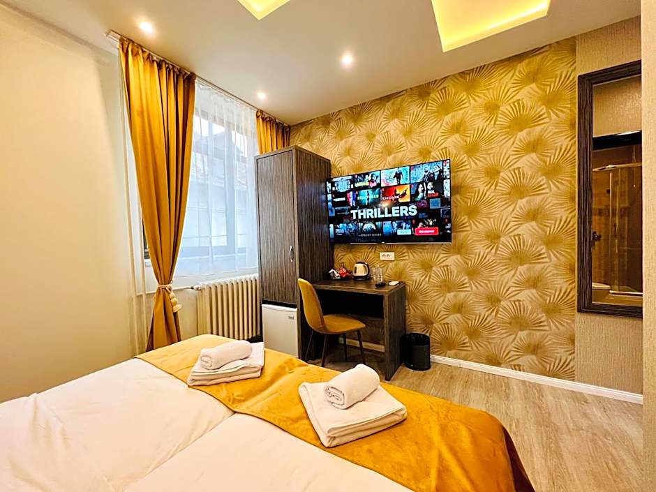 Side One Design Hotel Garni