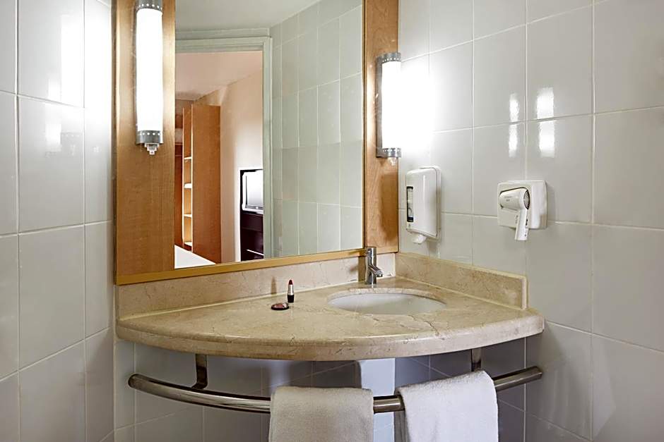 Ibis Juarez Consulado