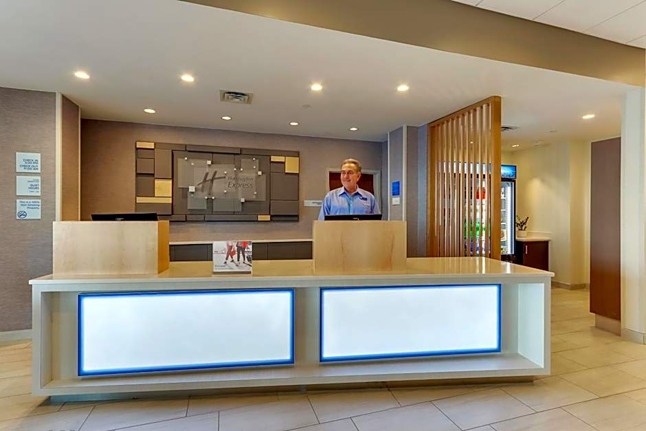 Holiday Inn Express Wilmington - Porters Neck By IHG