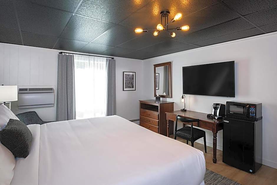 Trailhead by Weekender