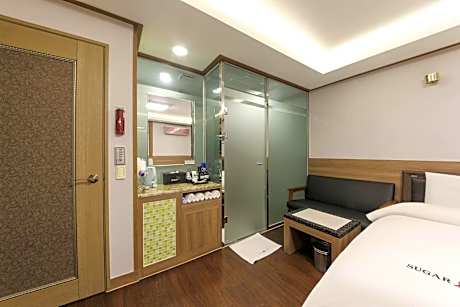 Economy Twin Room