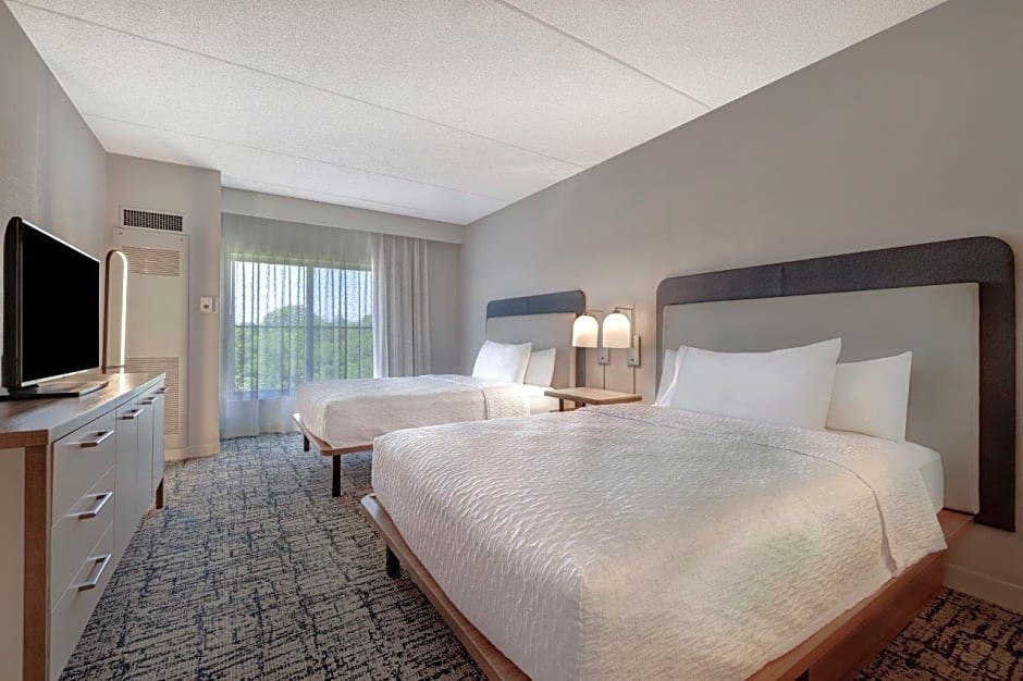 Photo 1 of 7 of 1 King Bed and 2 Double Beds, Hearing/Mobility Accessible, Bathtub