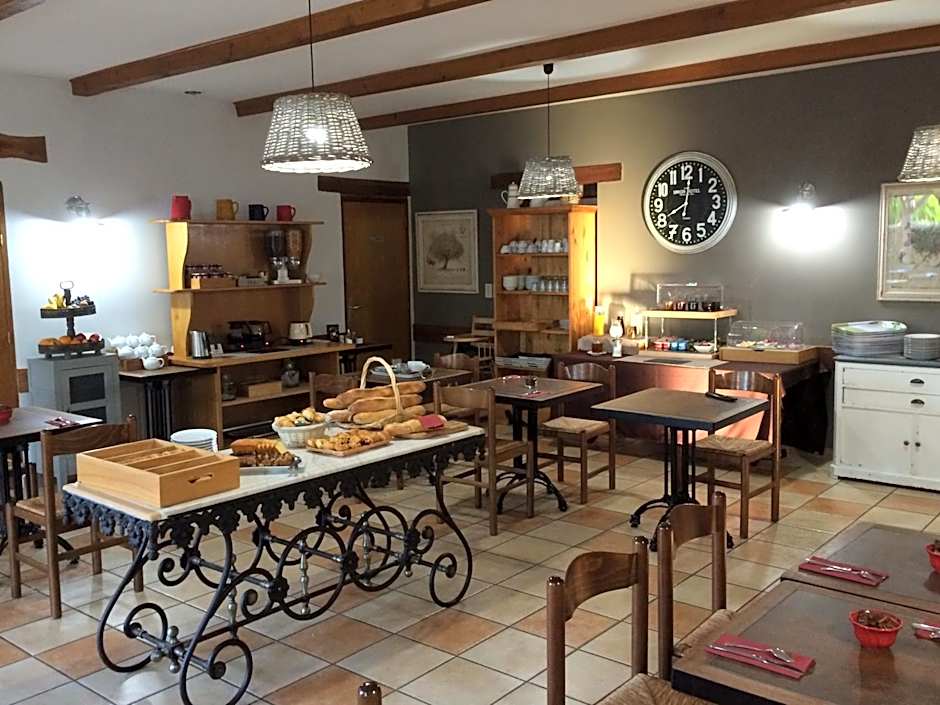 Hôtel et Restaurant Logis Le Mas de Mon Père