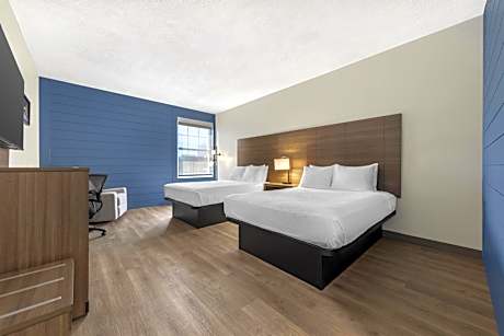 Queen Room with Two Queen Beds and Roll-In Shower - Disability Access/Non-Smoking