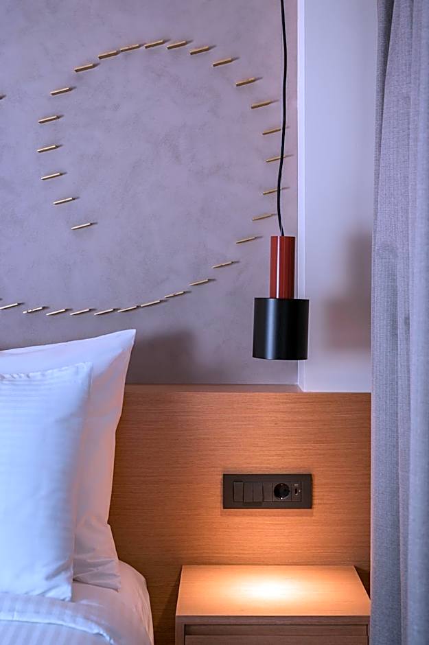 Hyperion City Hotel & Spa