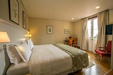 Standard Double Room with Wood View