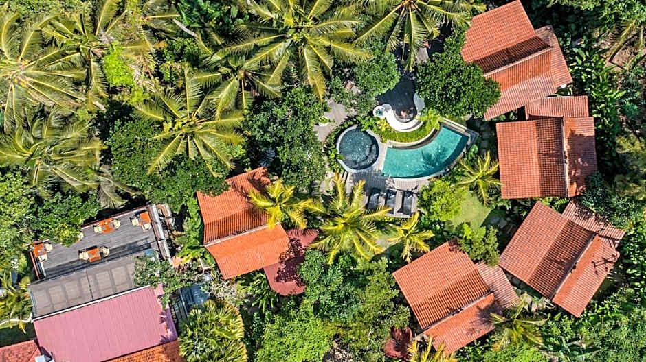 Berlima Wooden Lodge by Pramana Villas