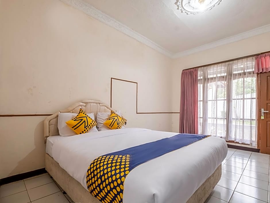 SPOT ON 2341 Hotel Padjajaran 2