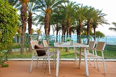 Three-Bedroom Apartment with Sea View